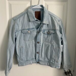 GAP Classic Light Blue Jean Jacket size XS (could fit a small)